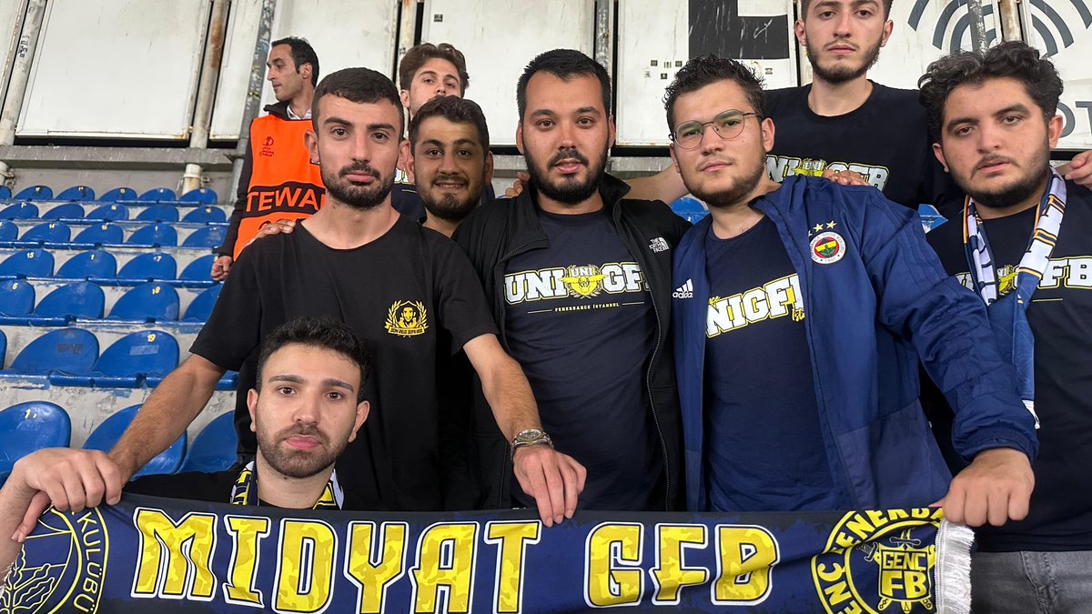 DOKUNULMAZIMSIN BENİM YÜREĞİME HÜKMEDEMEM!

FENERBAHÇE’mizi Kadıköy’de  Uefa Avrupa Ligi 1. Maçında U.S. Gilloise Karşısında Yalnız Bırakmadık.

#MidyatGFB
#GençFenerbahçeliler
#GFB