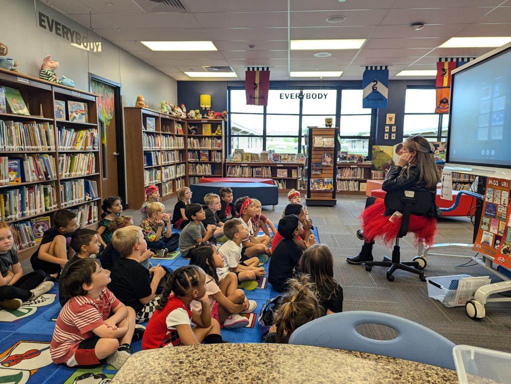 We had so much fun rocking in library with <a href="/SCE_MissB/">Olivia Berkstresser</a> 's class! #SCEsoars #rockyourschool