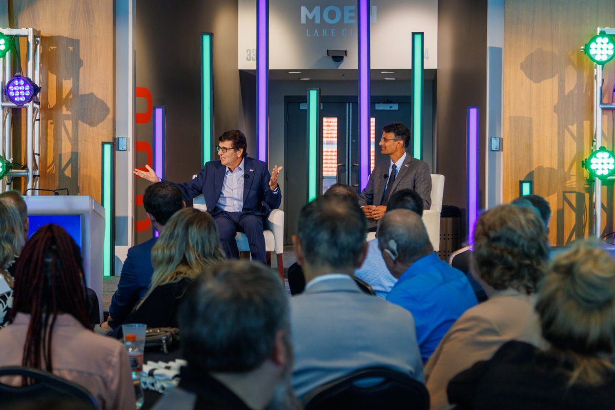 OverDriveInc's tweet image. Cleveland’s tech scene is thriving! 🎉 At the 18th Annual Best of Tech Awards, our CEO Steve Potash was named Tech CEO of the Year. Congrats to all the winners! 👏 @GreaterCLE 🔗 Read the recap: bit.ly/3THBhSR #BestOfTech #ClevelandTech #OverDriveTech #TechAwards