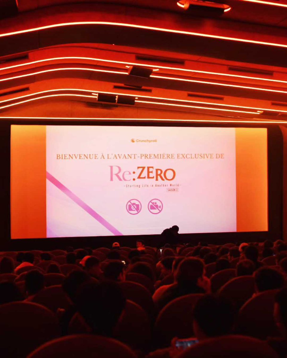 Crunchyroll_fr's tweet photo. 🔥 Avant-première Re:ZERO à @LeGrandRex 🔥 

Merci à tous d'avoir répondus présents pour découvrir l'épisode 1 ! RDV le 2 octobre pour le simulcast sur Crunchyroll ✨ https://t.co/11ocbKSVqE