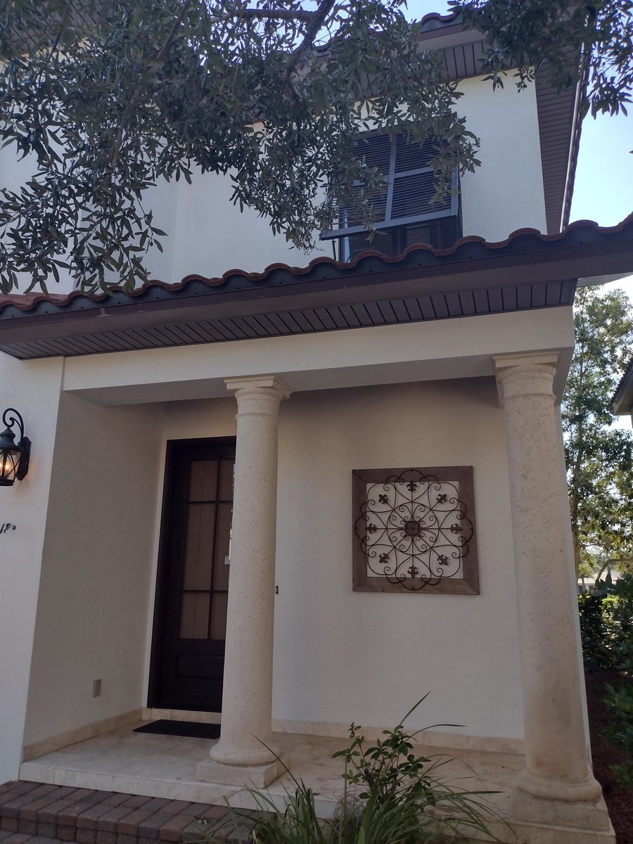 CoastalCottage3's tweet photo. Check out our latest color flip in San Destin, Miramar Beach. We work with Property Managers and HOAs offering new designer colors for communities with the latest technology in paint for stucco and Hardie Board with cleaning technologies. https://t.co/cDHGTVnGaK