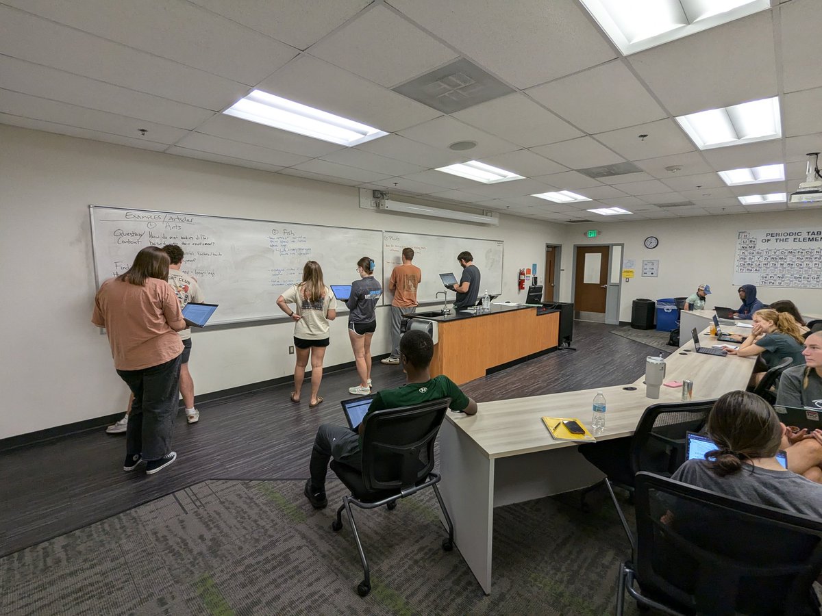 DocTsuga's tweet photo. And during the classroom portion, students are doing a nice job contributing to our class notes through brainstorming and reviewing case studies, all in an effort to increase ecological literacy. https://t.co/U6QRNg6ikx
