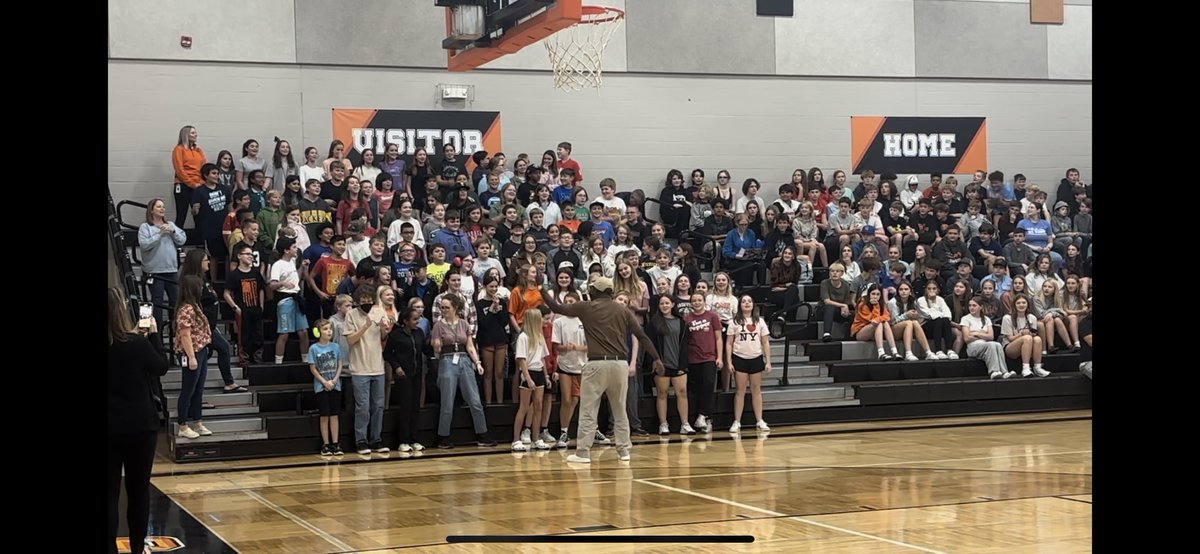 HawarKhalandi's tweet photo. Had so much fun at the Pirate ROCK assembly at Platte City Middle School today, celebrating this month’s character trait: Pride! @PlatteCountyR3 https://t.co/6XhbmulPUV
