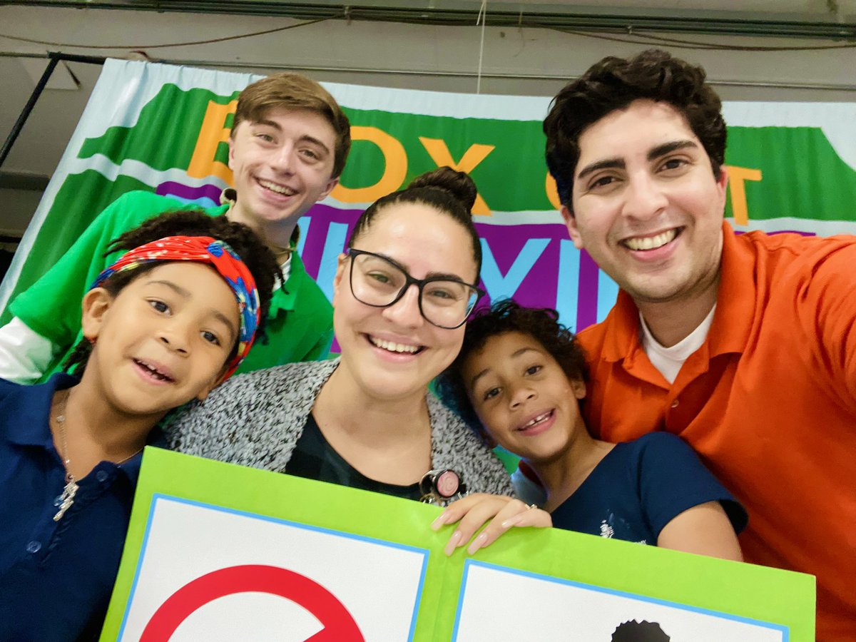 boxoutbullying's tweet photo. Today we visited our friends @PHACharter to hang out with their Busy Bees! Everyone was sweet as honey, and we had a blast performing! Now if you excuse us, we need to get back to NYC @boxoutbullying #antibullying #antibullyingawareness #elementaryschool https://t.co/iDg0jtZrnE