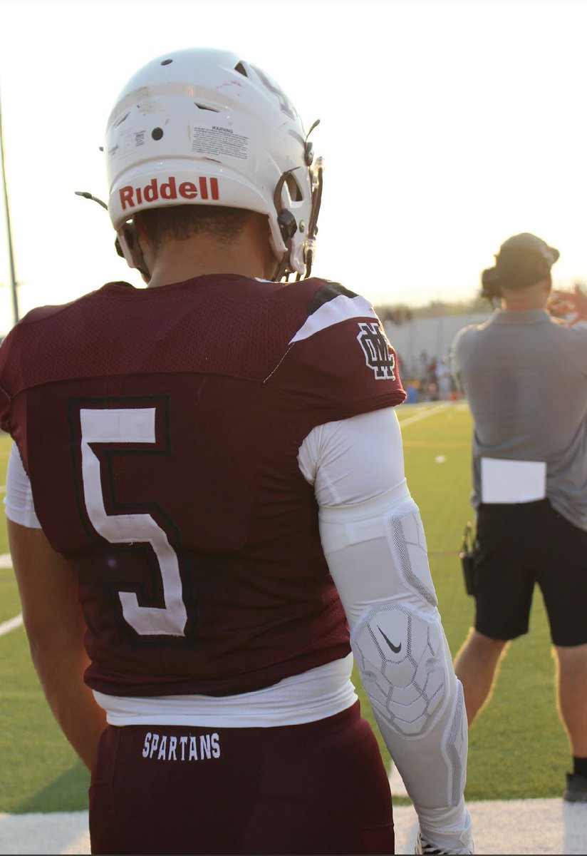 Tyree Rogers 6’2” 220lbs ILB tweet media