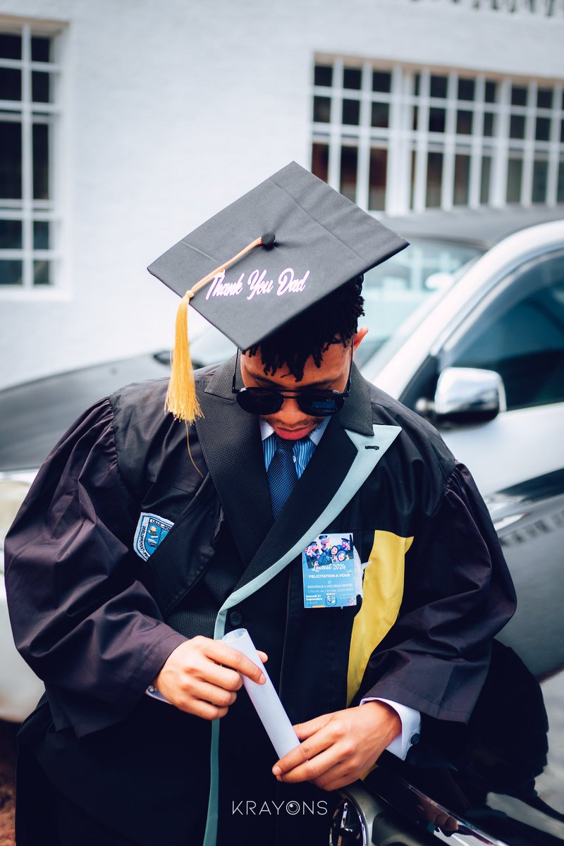 KenaLievin's tweet photo. #classof2024 https://t.co/6vxqp7it0W