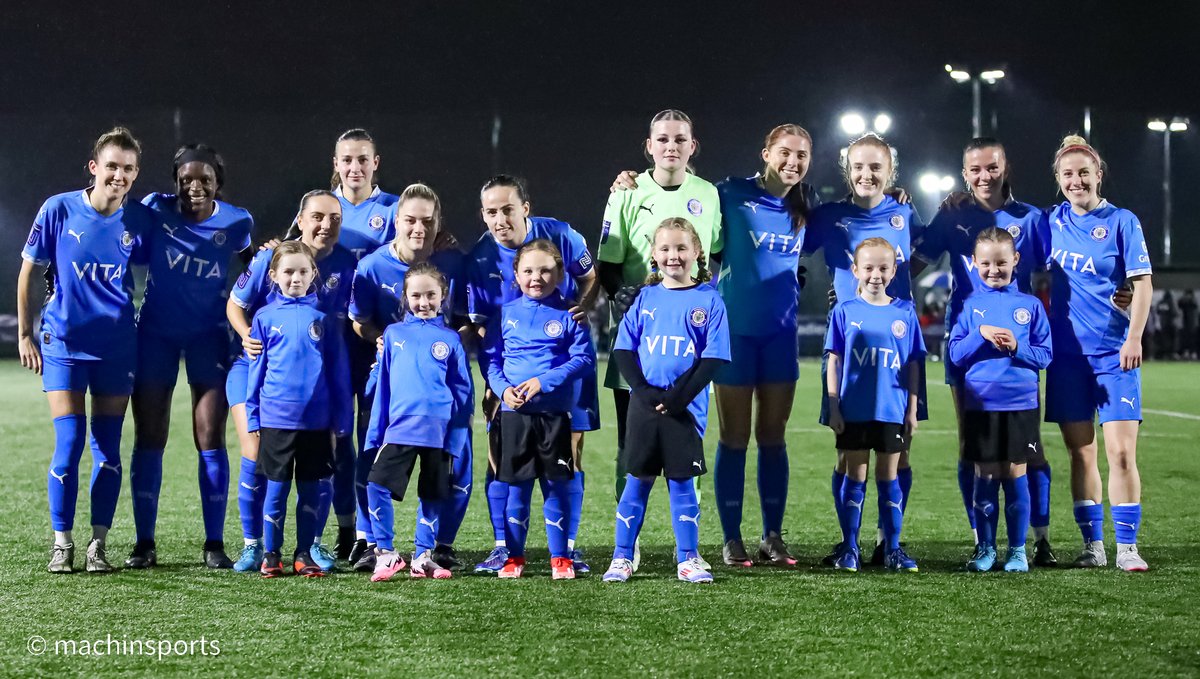 Match photos at flic.kr/s/aHBqjBK4pK from <a href="/SCLadiesFC/">Stockport County Ladies</a> 1 <a href="/CheadleStingers/">Cheadle Town Stingers</a> 0.  A superb win for County &amp; 3 points in the FAWNL local derby in torrential rain. Em Lysons scored the winner 🔥🔥&amp; Ciara P. made her debut in goal. Please RT. #StockportCounty #FAWNL #womensfootball