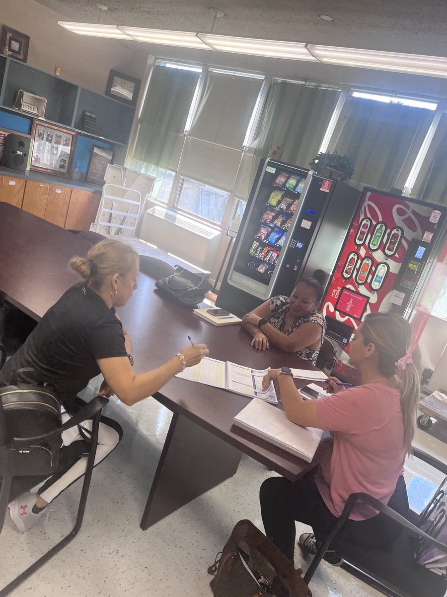 Weiss School of Leadership tweet media