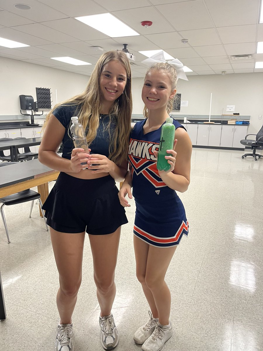 OlatheFutureEd's tweet photo. FEA juniors have been hard at work learning about best practices and made Calming Bottles that could be placed in their future Calming Corners. ALL students need to feel safe, have the ability to make choices to a place to be calm and belong.
#FEA #bestpractice #calmingcorner https://t.co/IyfyM8KHiQ