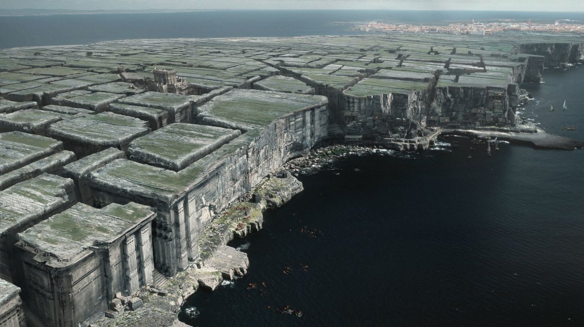 Thrones_Facts's tweet photo. Locations from the Unseen Westeros collection   

• Golden Tooth 
• Bleeding Sea 
• Lorath 
• Valyria https://t.co/dA8ZJ1fSl3