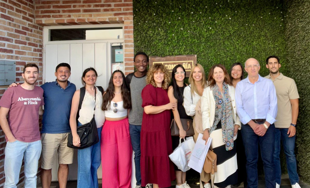 Hoy nos despedimos de la prof. Gerlane Coellho Guerra, de la Universidade Federal do Rio Grande do Norte (Brasil), tras un año compartiendo conocimiento y amistad en la UGR <a href="/CanalUGR/">Universidad Granada</a> <a href="/CIBM_UGR/">Centro de Investigación Biomédica</a>
Una científica excepcional y una persona admirable.
¡Te echaremos mucho de menos!🌟👩‍🔬💐