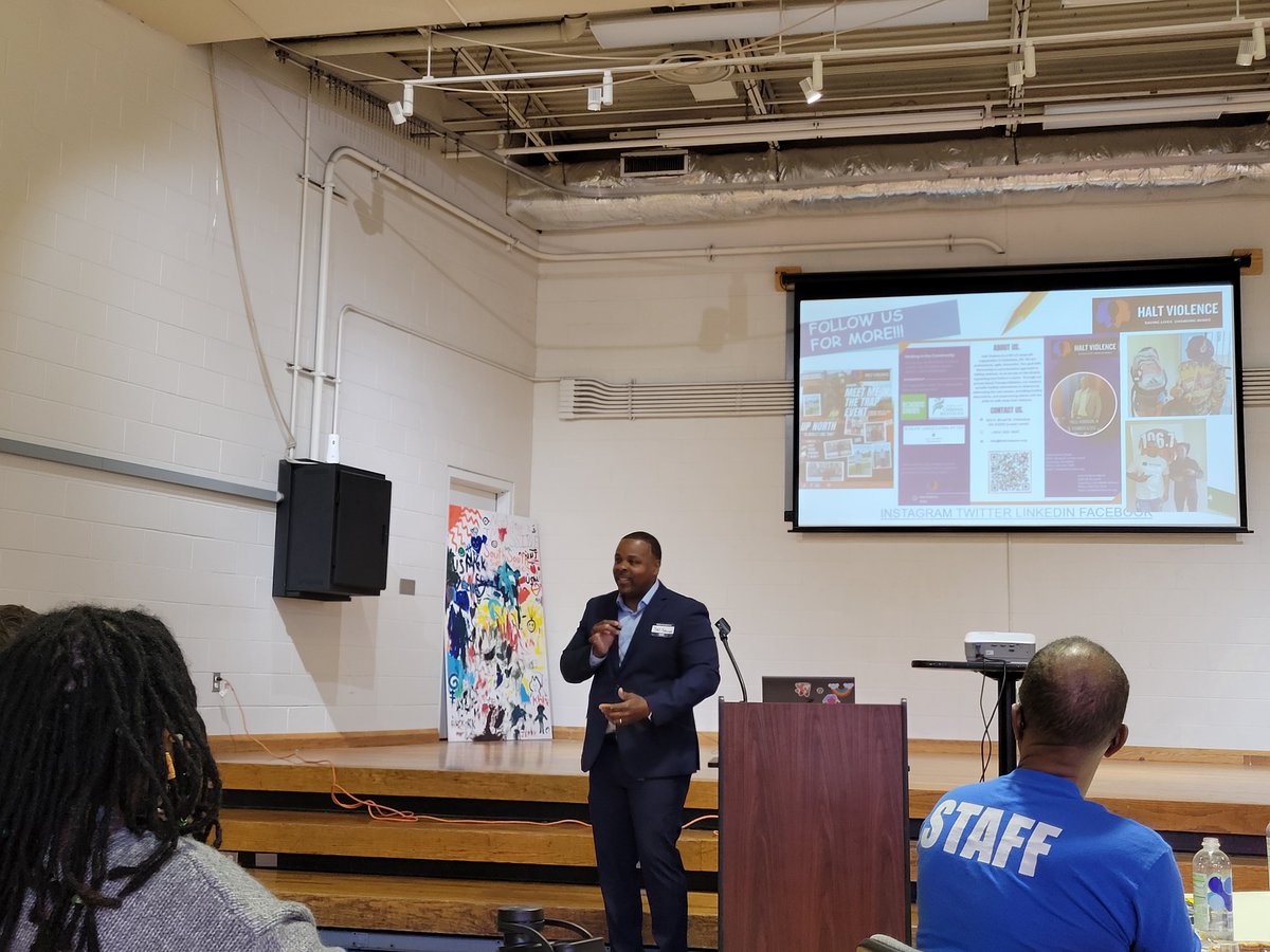 HALTVIOLENCE1's tweet image. @HALTVIOLENCE1 was privileged to present at #TheBigTable, in collaboration with @colsfoundation. We departed with innovative ideas, and individuals were enlightened on the topic of gun violence.