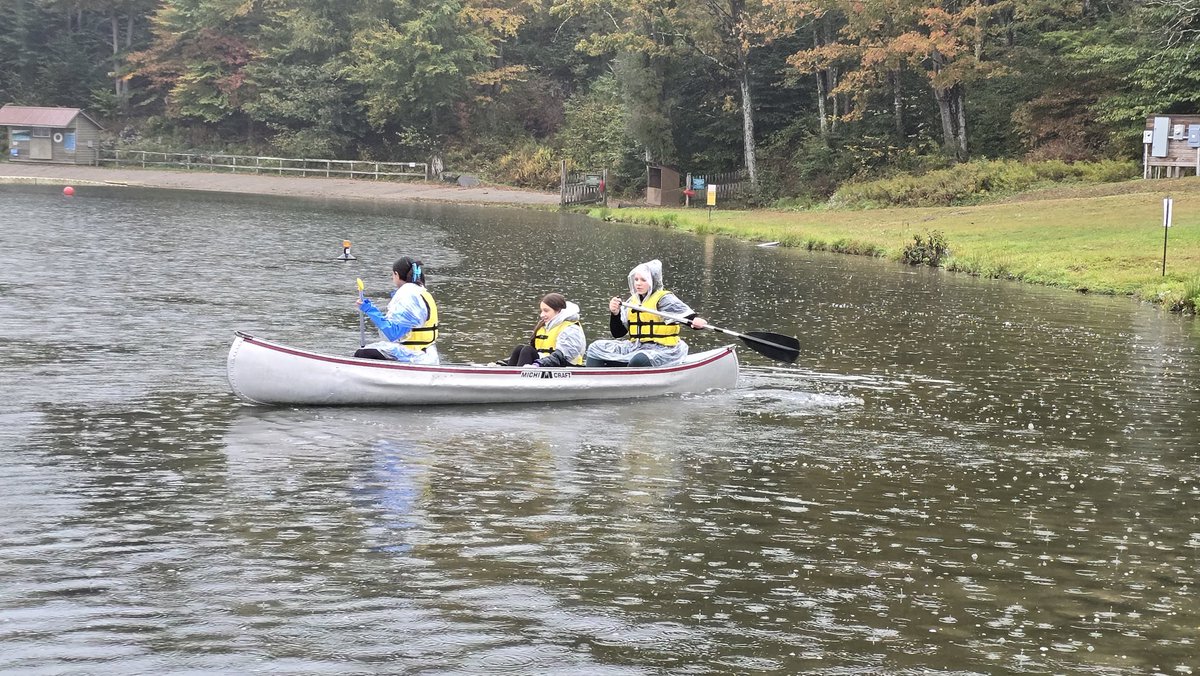 JWYAP_BBP's tweet photo. Frost Valley Canoeing. It may have rained but the kids had a blast! https://t.co/iGKNoYiJSS