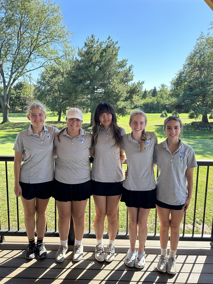 VhhsG's tweet photo. Cougars JV girls team takes 2nd place in the CSL North Conference Tournament but 1st in the season standings! Izzy Daniels finished as tournament CHAMPION with a 108 and Christine Lee finished 4th with a 111! That’s a wrap on another great season! #RollCougs https://t.co/cZH4AR21QN