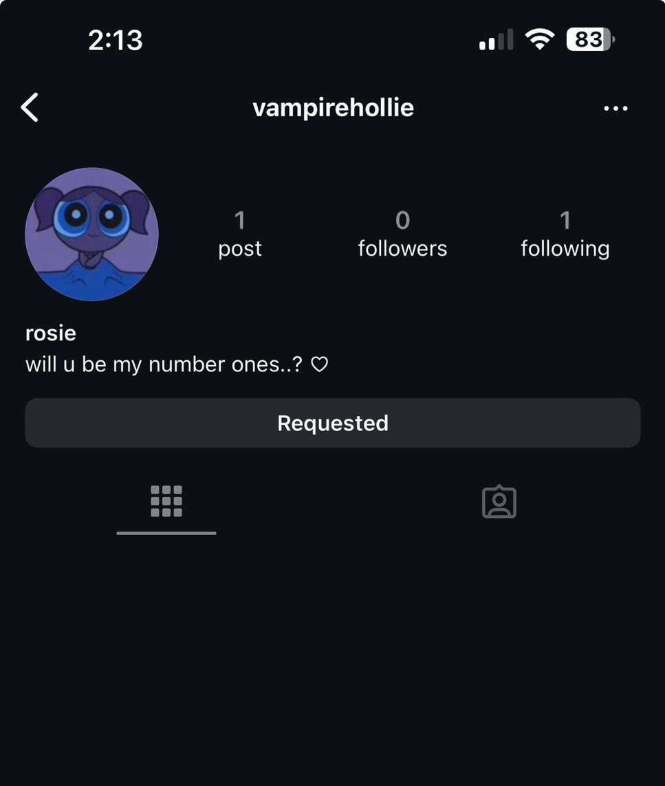 capellarosie's tweet photo. 🌸 | روزي قامت بنشر شيء ما عبر حسابها الخاص على الانستقرام 🤯 !

VAMPIREHOLLIE IS COMING
#ROSÉisCOMING #ROSÉ https://t.co/vAHiAIdFzl