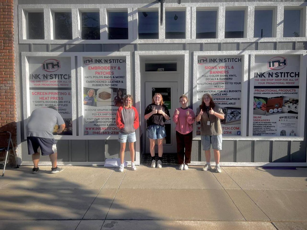 Ink_N_Stitch's tweet image. New perforated window vinyl on the front of our store in Downtown Bridgeport!  As you can see, it was a total team effort 😂! #signshop #printshop instagr.am/p/DAZLpYjyctx/