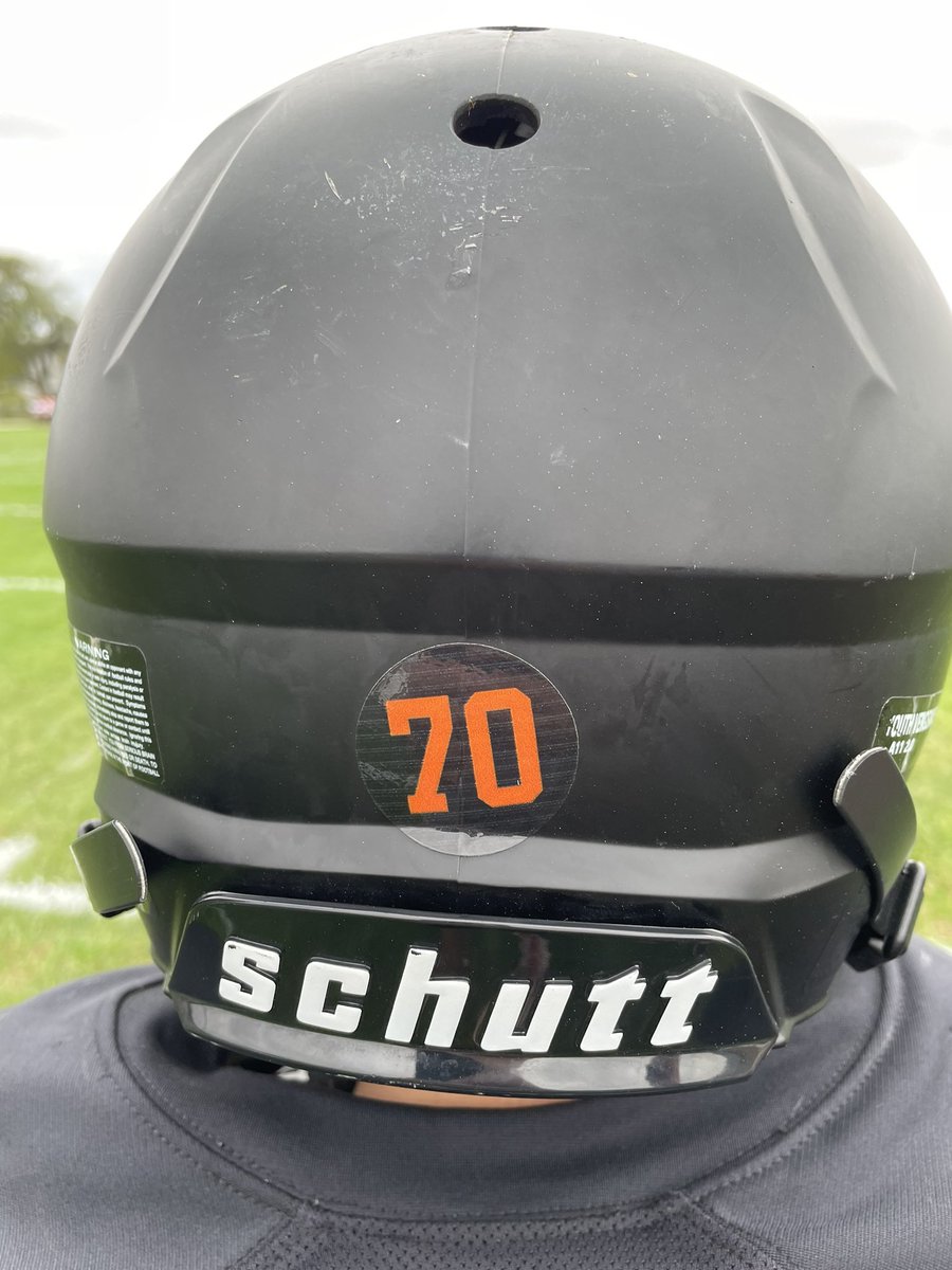 WeigelAaron's tweet photo. Thank you Parkway Junior High we appreciate your respect for the Coldwater Community and more importantly Cale. #70 https://t.co/Gs3LRuhTlr