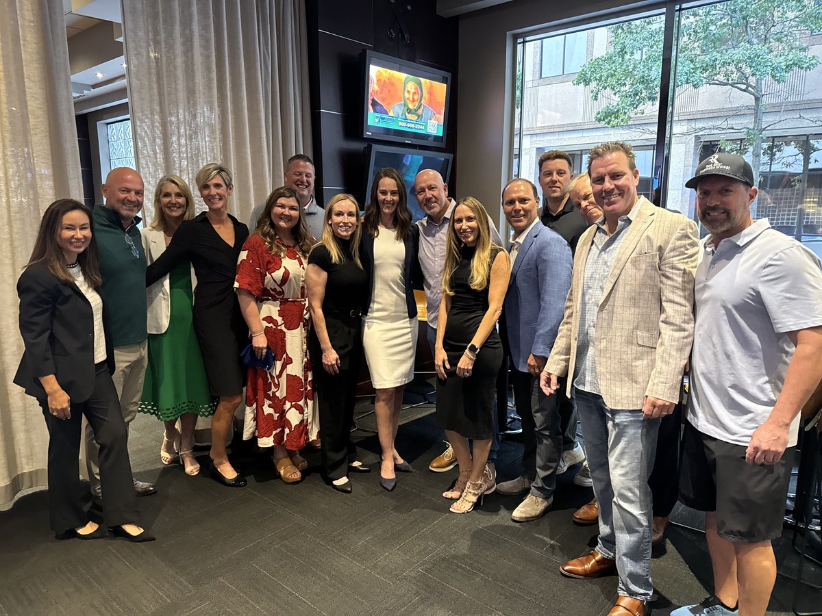UTSWUrology's tweet photo. Congratulations to Dr. VanDyke on receiving an AMS Center of Excellence designation for Inflatable Penile Prosthetics! UT Southwestern is one of - if not the only - academic institution to boast two reconstructive surgeons to receive this recognition! 😄🎉 #UTSWNews #UTSWLife https://t.co/uEW9qUkgUT