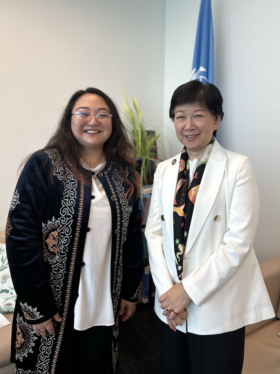 Young people have a critical role to play in fostering peace.

On the International Day for the Total Elimination of Nuclear Weapons, <a href="/INakamitsu/">Izumi Nakamitsu</a> met with <a href="/hello_gera/">Aigerim Seitenova she/her views are personal</a>, a youth leader from Kazakhstan &amp; third-generation survivor of nuclear testing.

#Youth4Disarmament