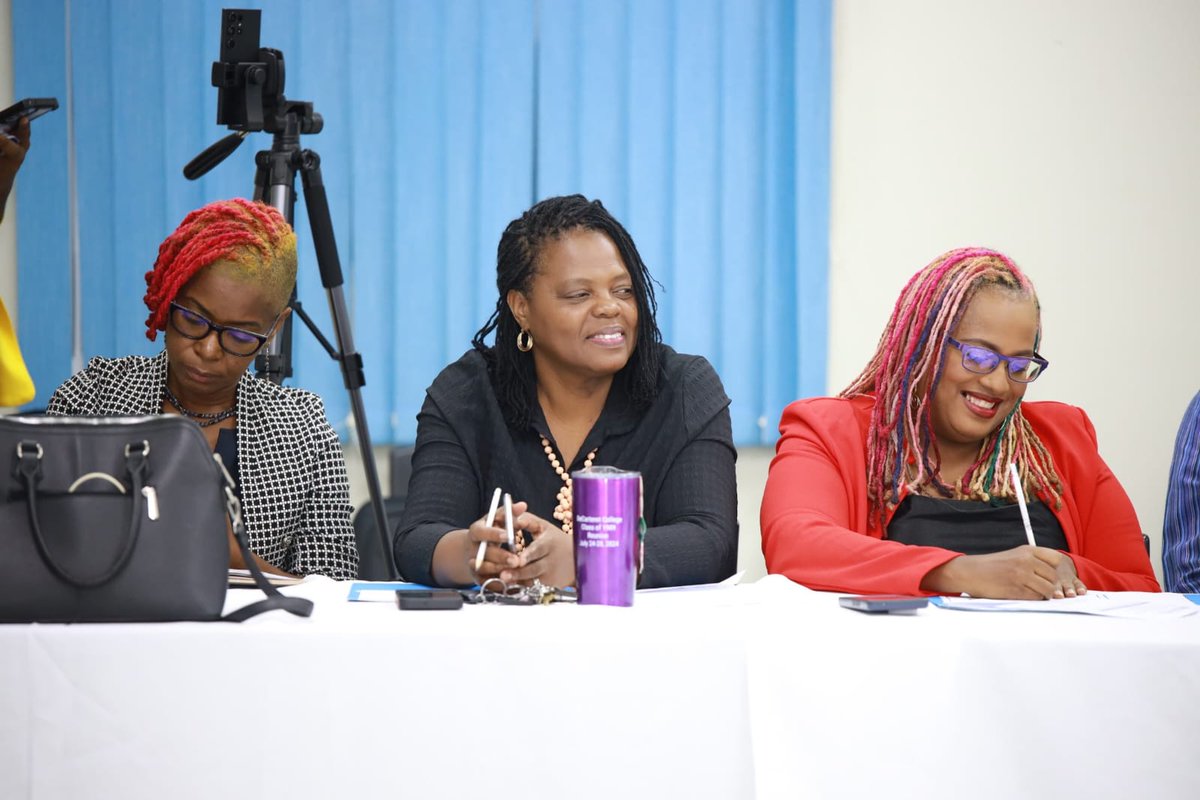 industryminja's tweet photo. 1/6...@industryminja in partnership w/ MIIC agency, @jbdcjamaica, hosted the Craft Product Assessors Workshop today, Sept. 26, 2024, at the JBDC Incubator &amp; Resource Cen.

#Jamaica
#DevelopingourCraftIndustry
#InvestinJamaica
#EXPORTMore

@HillAubyn  @AndrewHolnessJM @OPMJamaica https://t.co/kqm6XACcoX