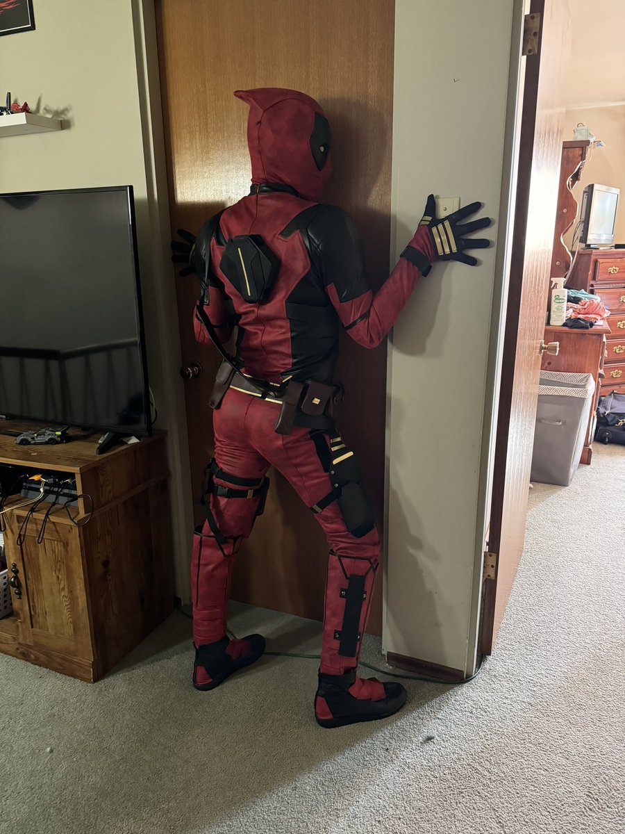 theamp1029's tweet photo. FUCKING A!!! UGH ITS PERFECT!!
Thank you @procosplay 

#deadpool #cosplay #procosplay #DeadpoolAndWolverine https://t.co/7VEkmIu6P7