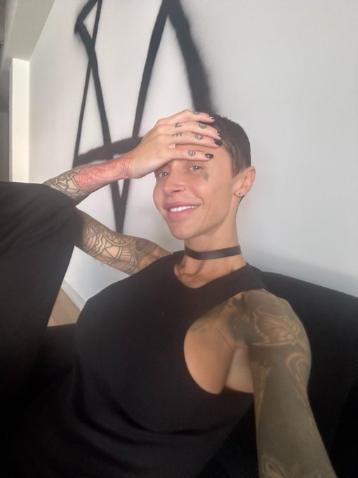 I often went to church when I lived in Milan, and I had a Bible in Russian so I could follow along and<a href="/tag/sashabeart"class="tags"><span>#sashabeart</span></a><a href="/tag/sillysalmon"class="tags"><span>#sillysalmon</span></a>