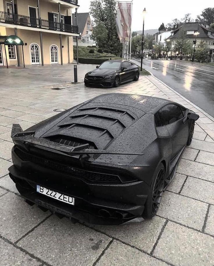Auto_Porn's tweet photo. BRUCE WAYNE. https://t.co/IfYE6D9zai