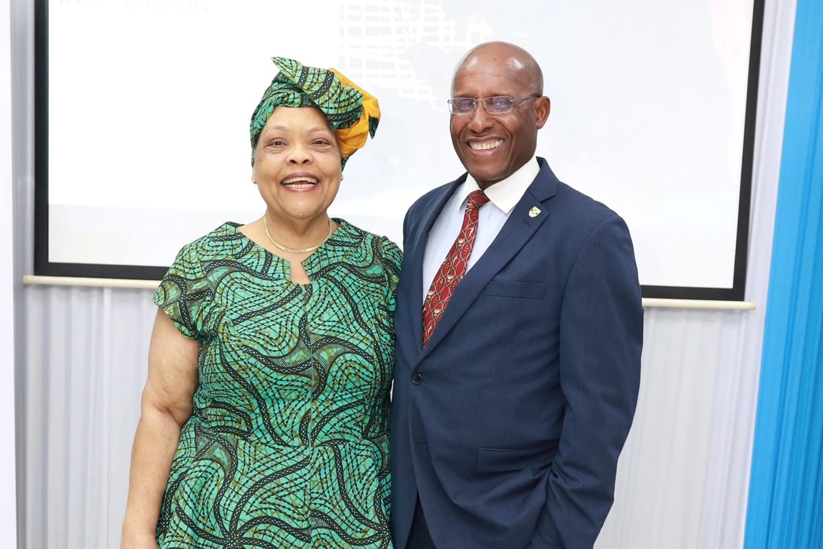 industryminja's tweet photo. 1/6...@industryminja in partnership w/ MIIC agency, @jbdcjamaica, hosted the Craft Product Assessors Workshop today, Sept. 26, 2024, at the JBDC Incubator &amp; Resource Cen.

#Jamaica
#DevelopingourCraftIndustry
#InvestinJamaica
#EXPORTMore

@HillAubyn  @AndrewHolnessJM @OPMJamaica https://t.co/kqm6XACcoX