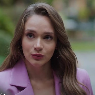 #HudutsuzSevda ✰ #ZeyKan 

“HEY BARBIE”                          “HI KEN”