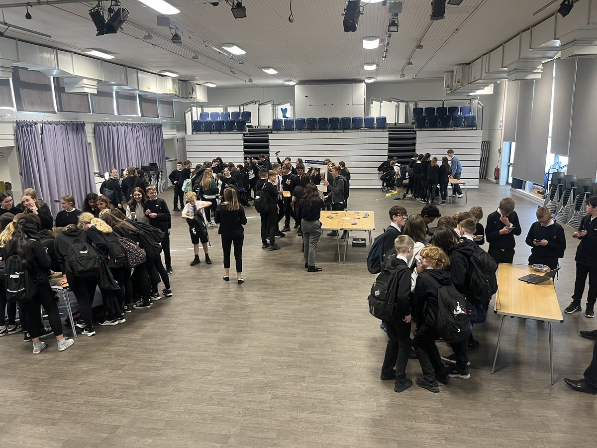 Linlithgow Academy English tweet media