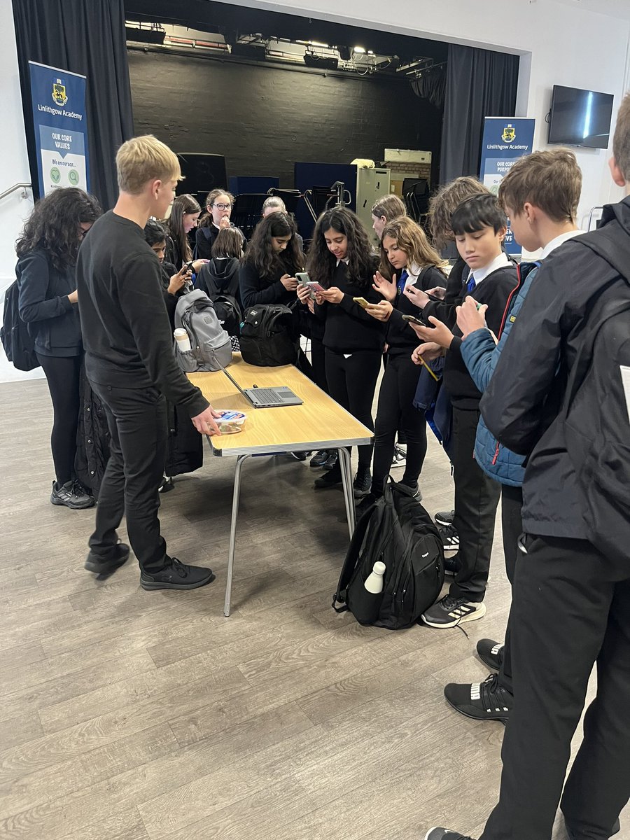 Linlithgow Academy English tweet media