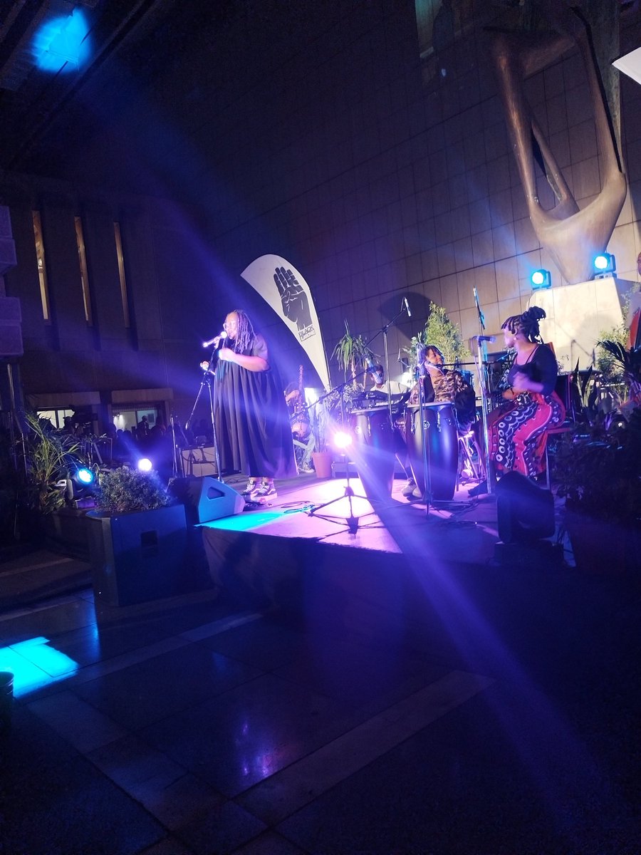 <a href="/_indlovukazi/">@Indlovukazimusic : Ngivul'emehlo is out</a>  You have a beautiful voice
#BlackLabone