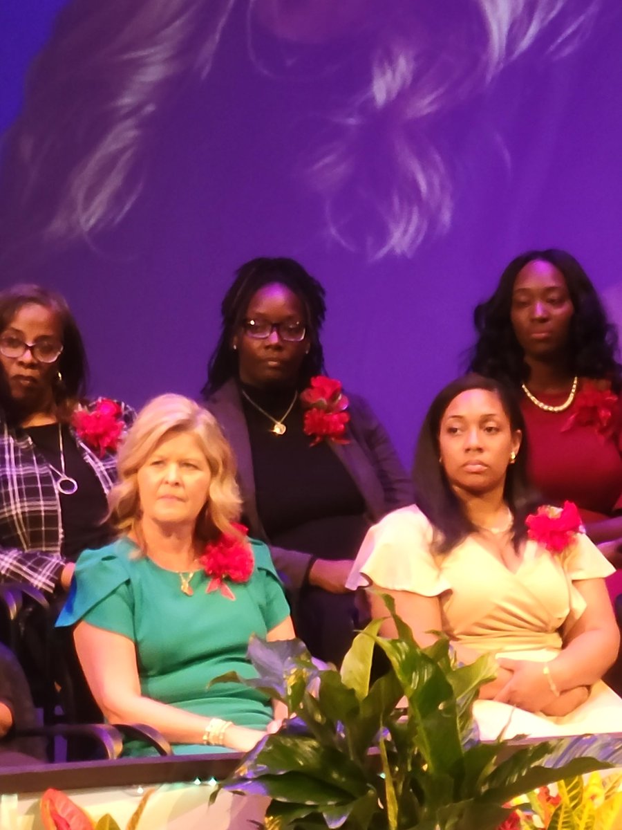 AP_Riley_LMS's tweet image. Congratulations to LMS's very own @msmcneal19 Ms. Miranda McNeal! You have represented Liberty well. So proud of you! #TOTY #ncssbethebest