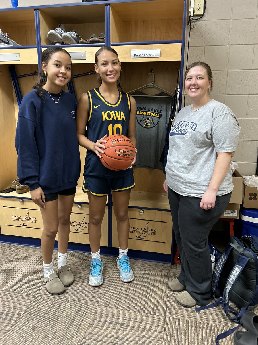 Very thankful to receive my first official offer from Iowa Lakes!! Thanks Coach Martin!!@IowaLakesWBB <a href="/BlueJaysGBB/">Washington Girls Basketball</a>