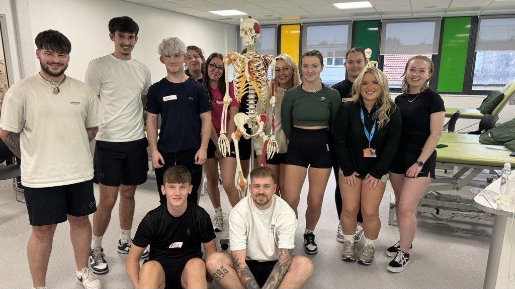 One of our first year SRT groups in anatomy today! They’re already mastering the fundamentals and are on their way to becoming skilled professionals. Keep up the great work! 💪<a href="/BASRaTorg/">BASRaT</a> @Stroudlaura