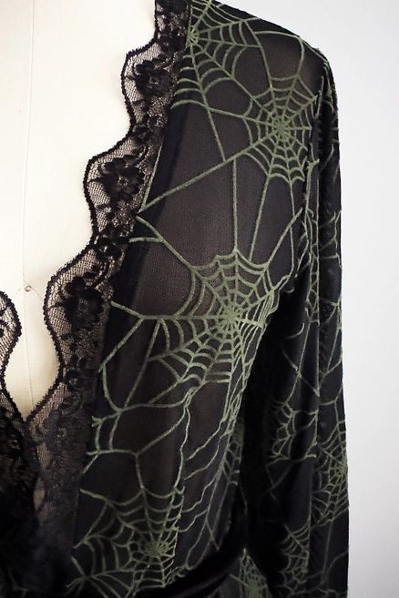 DaisyJonesShop's tweet photo. 🕸️ Spend your spooky season evenings in luxurious style with the Spiderwebs in the Attic Duster! 🌙✨ This hauntingly chic piece is perfect for wrapping yourself in glamour while channeling those eerie, enchanted vibes. 💀 
https://t.co/SMOTx7ErGK https://t.co/zOie63Q2Bz