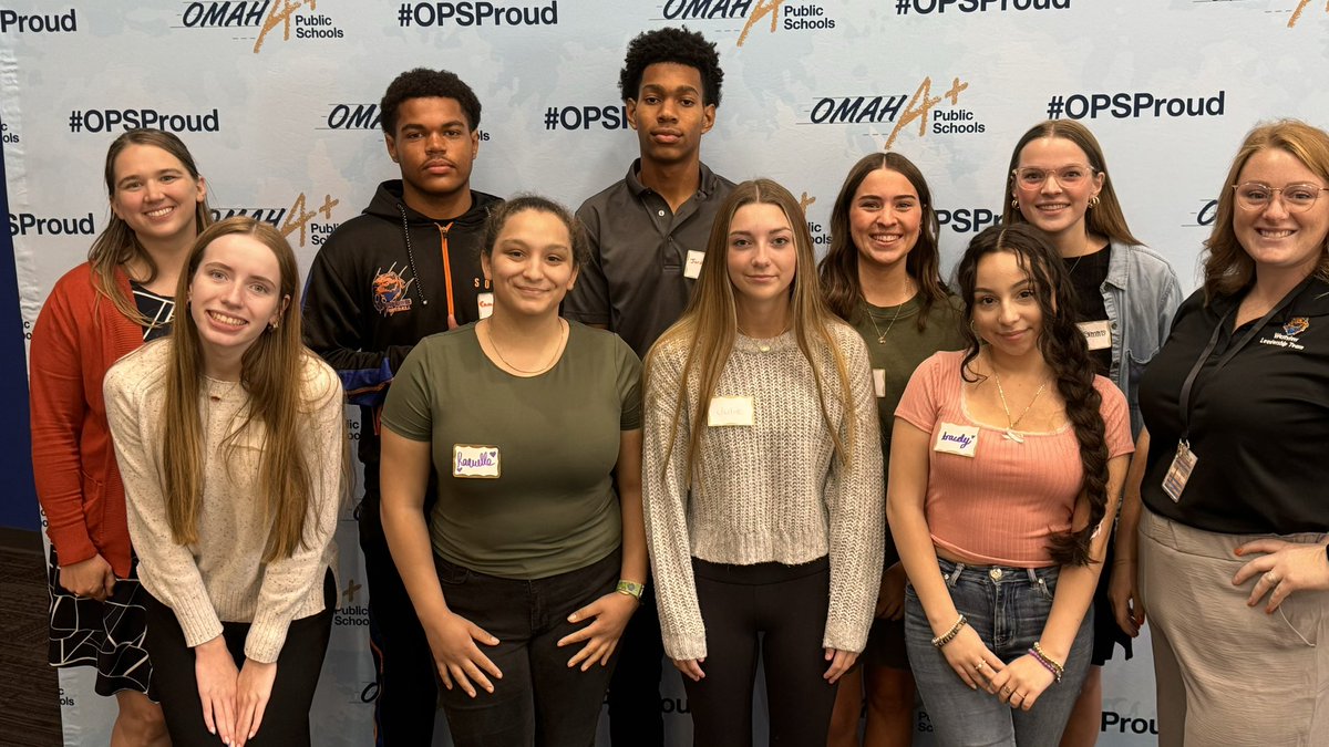 GorrinJM's tweet image. Another great day! Student Ambassadors learned about branding, speaking and representing @OmahaPubSchool during their training. @OPS_Westview kept the cupcake tradition alive!