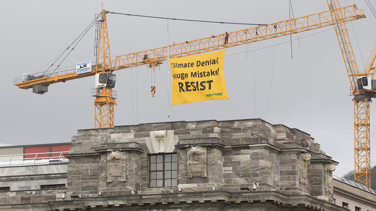 nickofnz's tweet photo. Come work with me!
https://t.co/gKXUQi6GGM #nzpol #nzjob
#greenpeace #nvda #protest
We're hiring someone to help us do more of this👇 https://t.co/QczKVQM6Lp