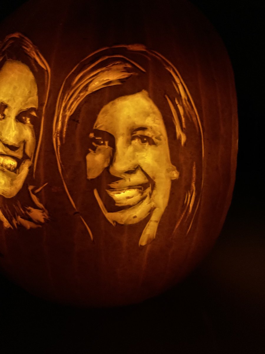 run2611643's tweet photo. A pumpkin carving tribute to Hoda Kotb. @hodakotb @SavannahGuthrie @SheinelleJones @craigmelvin @alroker https://t.co/rxwPVPDQWQ