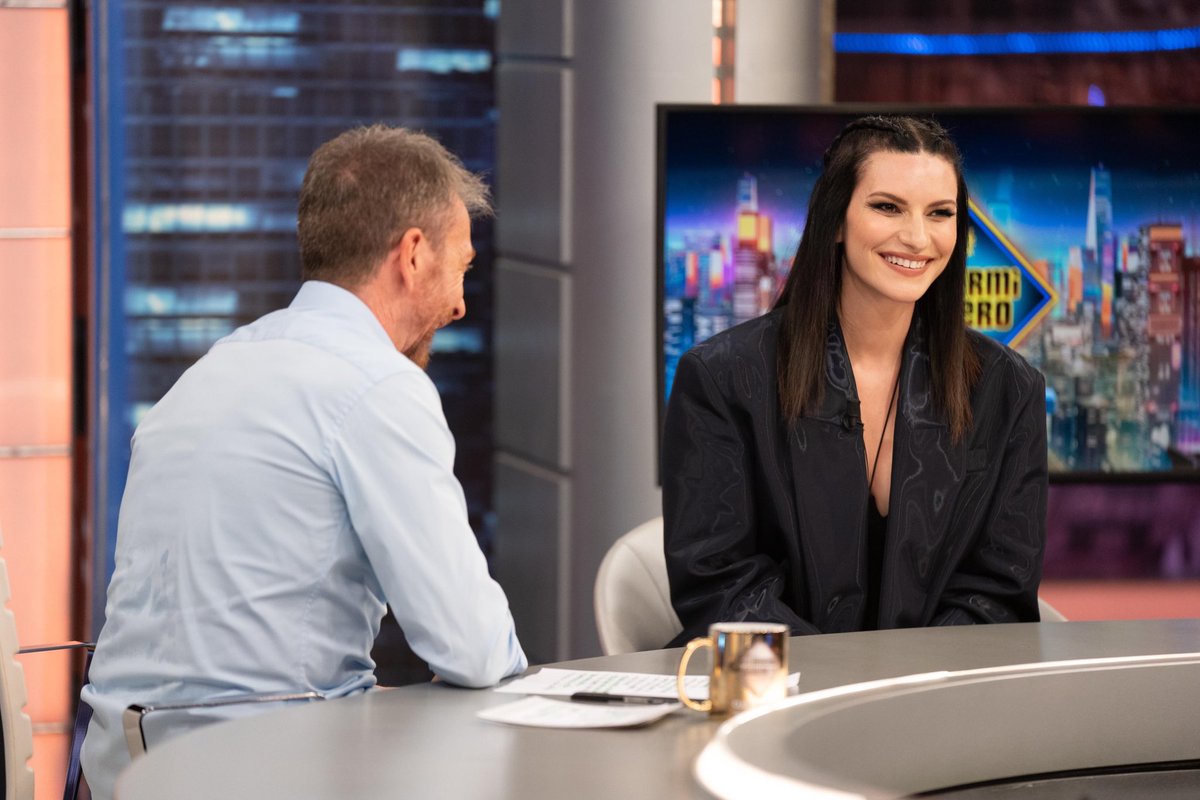 LauraPausini's tweet image. Que noche más divertida en @El_Hormiguero 
Gracias Pablo ❤️
#PausiniEH