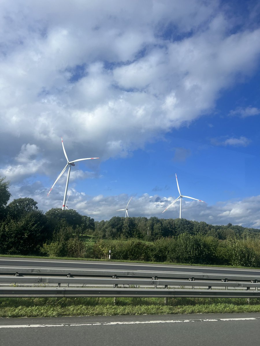 KemalKackin's tweet photo. Sektörün önde gelenlerini bizlerle buluşturma fırsatı sağlayan Türkiye Rüzgar Enerjisi Birliği (TÜREB)’ne teşekkür ediyorum!
Bugün de günlerden #Hamburg
#TÜREBWindEnergyHamburgda #WindEnergyHamburg #TurkishWind #TurkishWindinHamburg #TÜREB #TürkiyeRüzgarEnerjisiBirliği https://t.co/mH89aQT36T