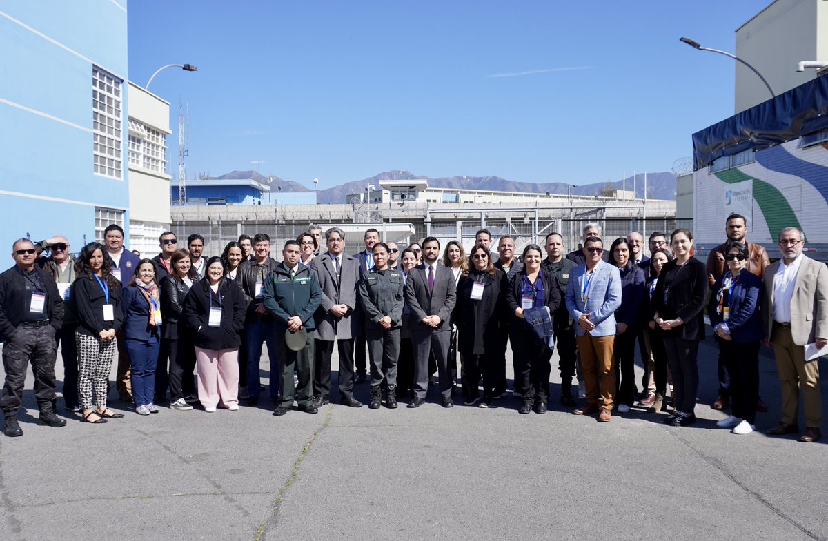 En el marco del 5° Diálogo Regional que se realiza en nuestro país por el <a href="/el_BID/">Banco Interamericano de Desarrollo</a>, autoridades de justicia de América Latina y el Caribe visitaron el Recinto Penitenciario de Rancagua. 

Actividad encabezada por el subsecretario <a href="/jgajardofalcon/">Jaime Gajardo Falcón</a> y el director <a href="/Gendarmeria_CL/">Gendarmería de Chile</a>