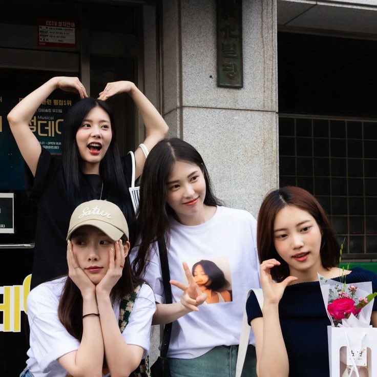 jueunfolder's tweet image. oh i want what they have.