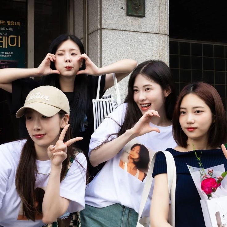 jueunfolder's tweet image. oh i want what they have.