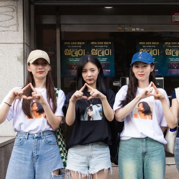 jueunfolder's tweet photo. jueun’s biggest supporter. https://t.co/GaTgv1PezP