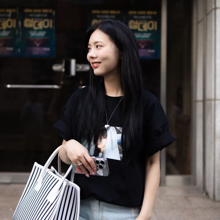 jueunfolder's tweet photo. jueun’s biggest supporter. https://t.co/GaTgv1PezP
