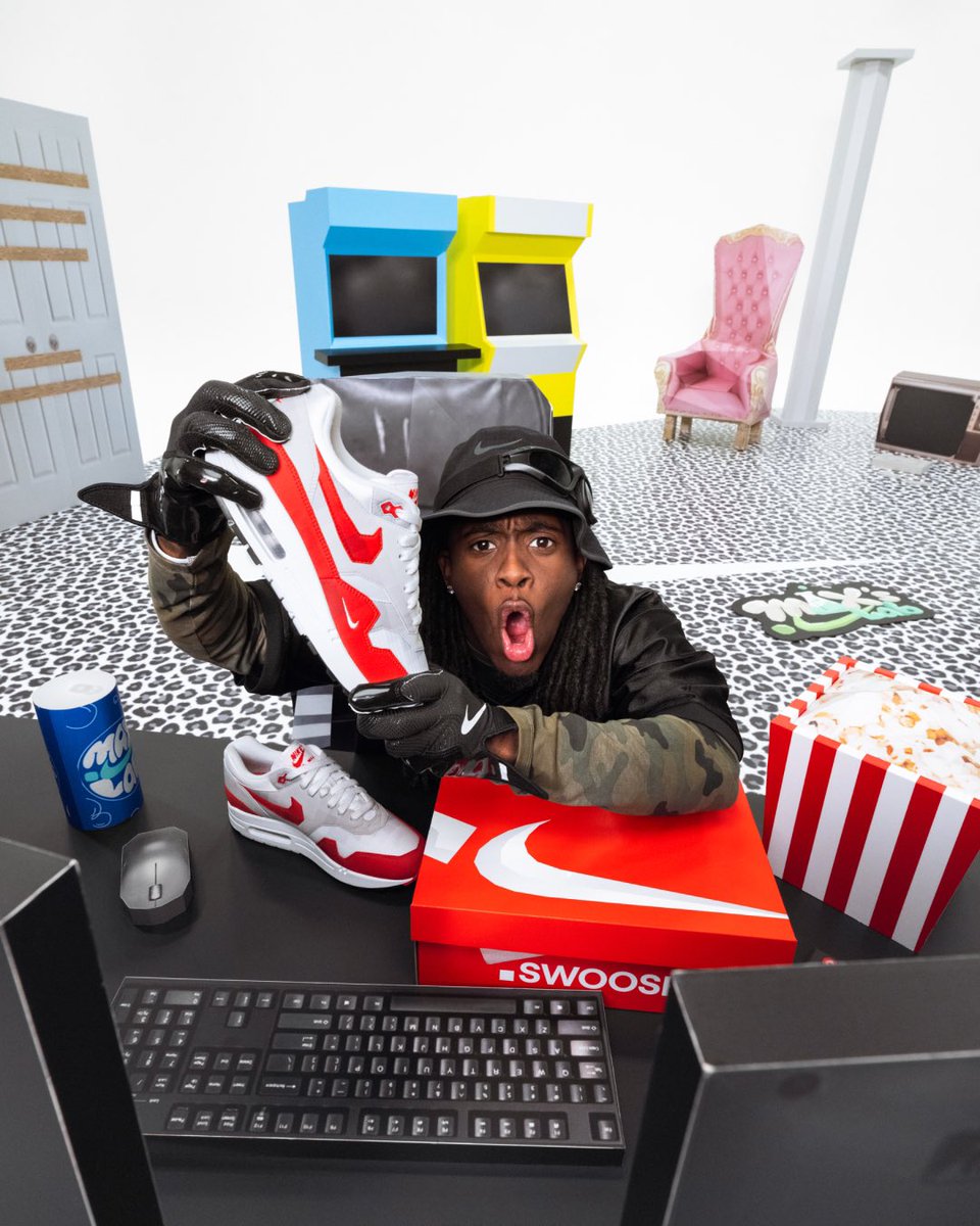 .SWOOSH tweet media