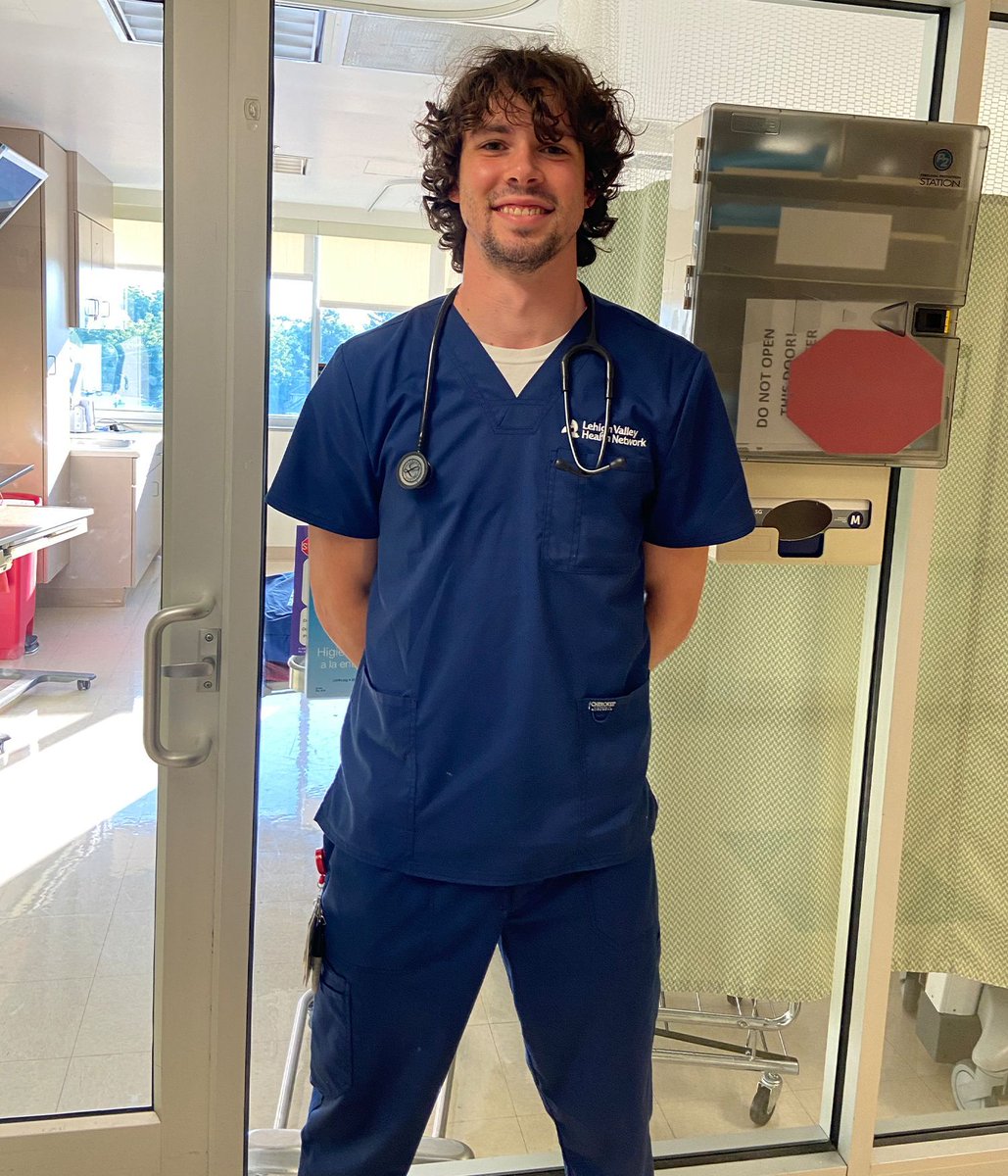 ✅ ESU's leading receiver
✅ Nursing major
✅ Excellent student
✅ Extensive community service experience 

John Siggins is named one of 18 NCAA DII Campbell Trophy Semifinalists! 

📰  buff.ly/3ZFfFdJ 

<a href="/NFFNetwork/">National Football Foundation</a> x <a href="/ESU_Football/">ESU Football</a> #WhereWarriorsBelong