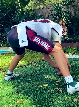 Bobby_Joe_14's tweet image. 🚨 NEW MERCH 🚨

Every longsnapper should wear a towel.

Check out our Pearl Towel, the ultimate swag for Longsnappers. Approved by the Pearl Daddy himself, @GrayEvans13🏆
#Pearl #TTP #Toetheline #SwagRag 

Precise
Efficient
Accurate 
Reliable 
Longsnap

bobbyjoeindustries.com/product-page/p…