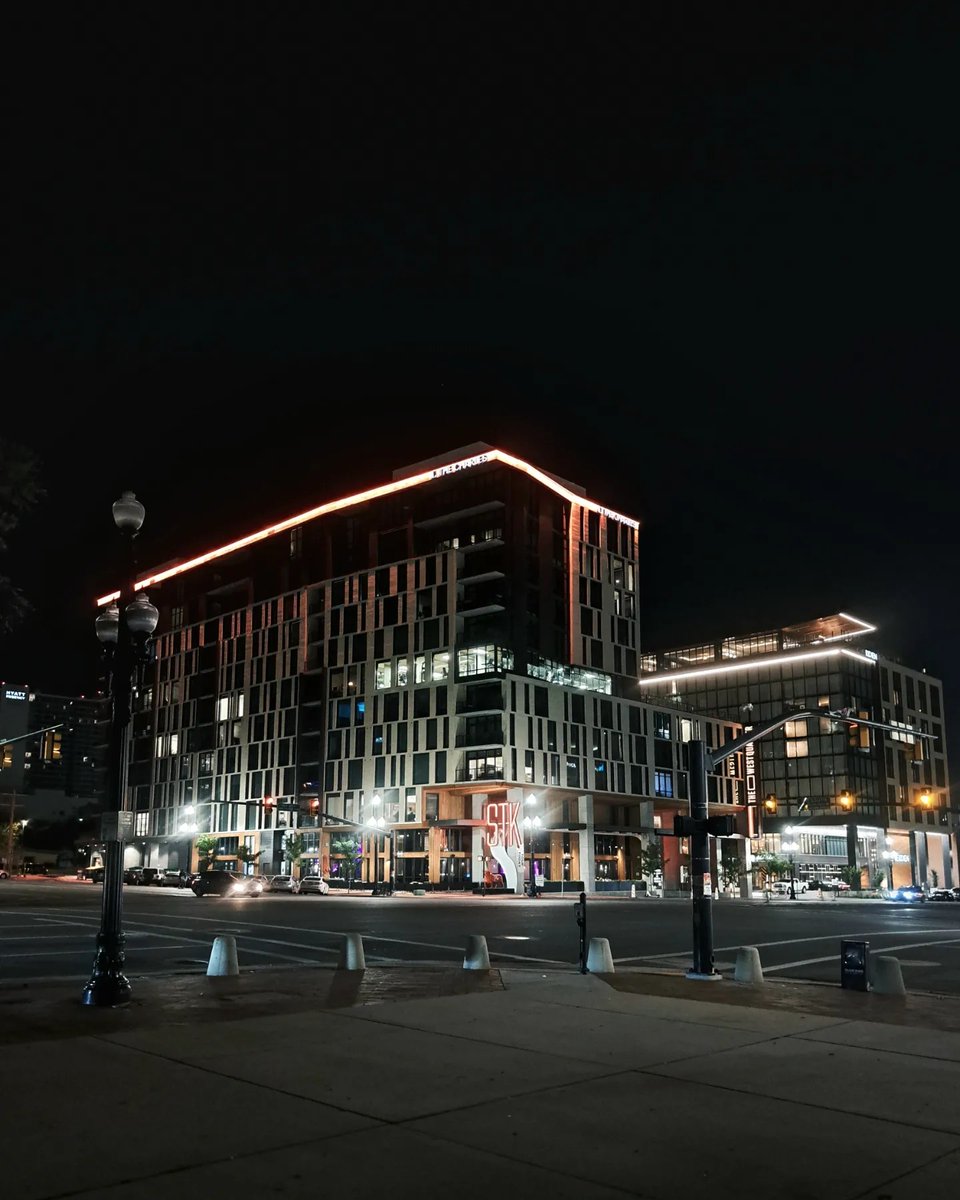 ArturBloodshot's tweet photo. Some Salt Lake City pics I didn't got the chance to share... πΈ
#HCSSLC24 was a great opportunity to see some nice architecture! https://t.co/O2hwR5LUzG